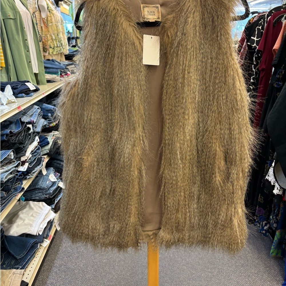 🛍️ Faux Fur Vest in Brown
